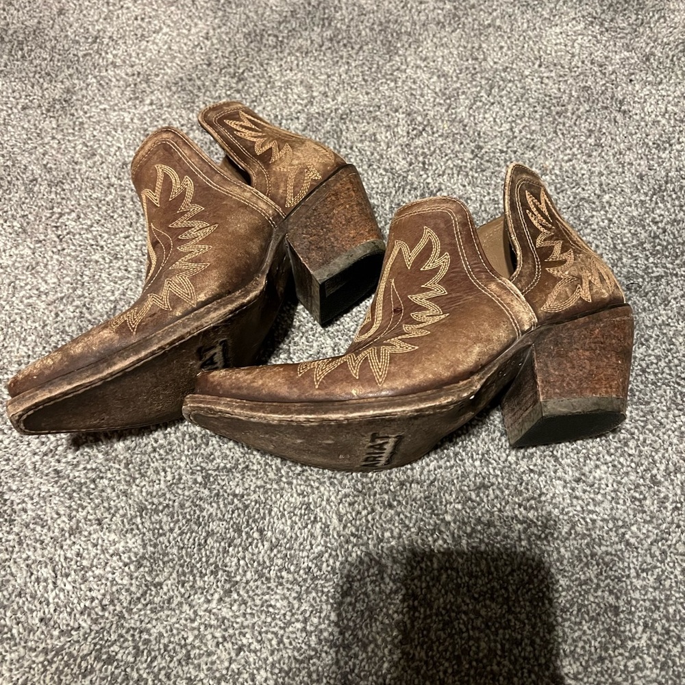 Ariat Dixon Naturally Distressed Brown Boots